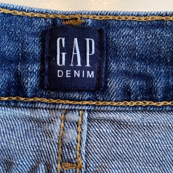 Gap mid wash straight leg high rise girlfriend jean size 10/30 - Picture 7 of 11